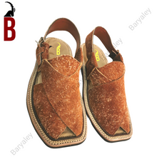Load image into Gallery viewer, Bronze Lorum Baryaley- Kaptaan Chappal
