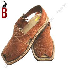 Load image into Gallery viewer, Bronze Lorum Baryaley- Kaptaan Chappal
